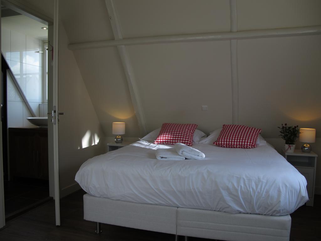 De Thuiskamer In Grou Als B&B Of Vakantiehuis Ngoại thất bức ảnh